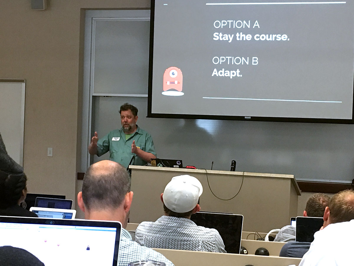 Citizen Tim giving his talk on JavaScript before an audience at TCDC